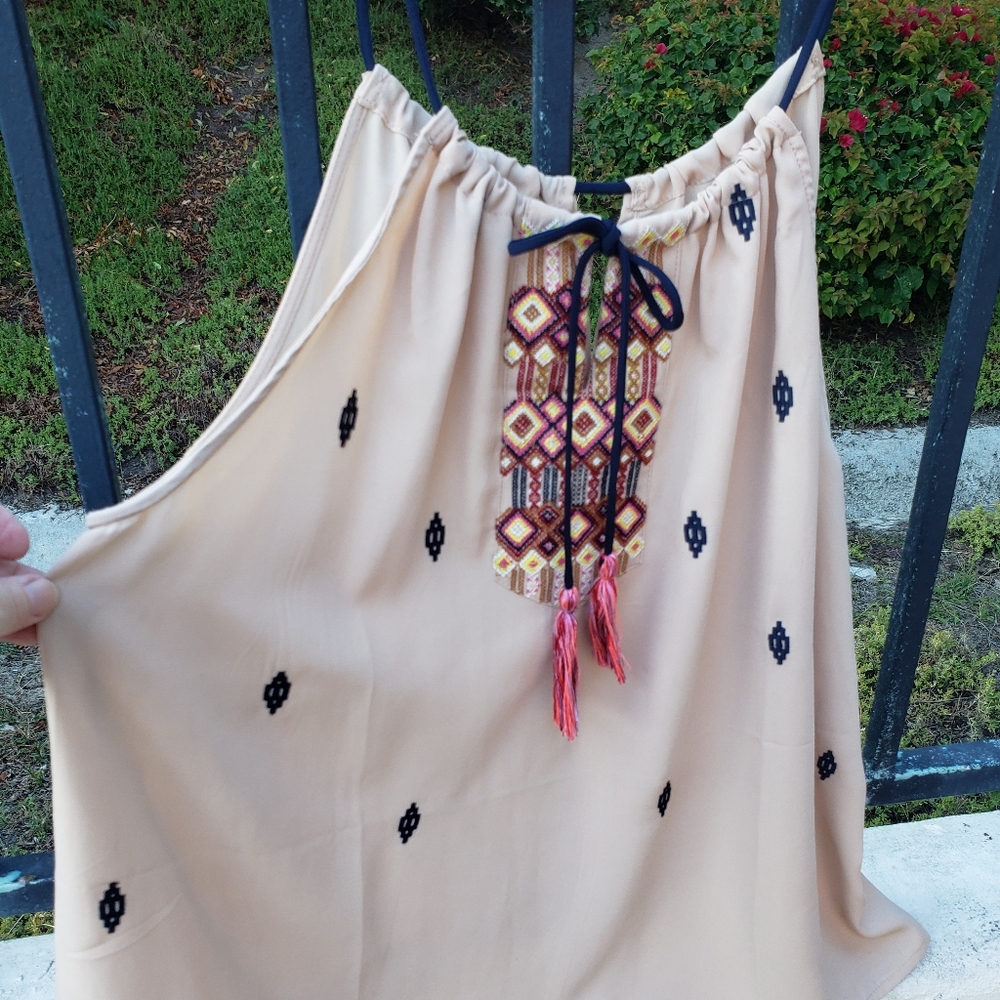 Embroidery Top - Picture 5 of 8